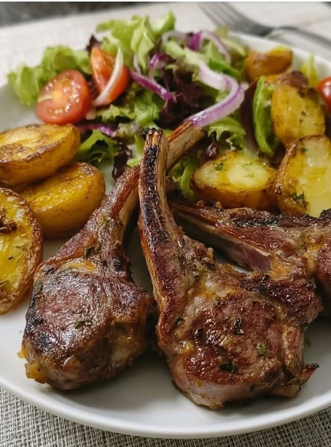 Broiled Lamb with Roasted Potatoes and Broccoli