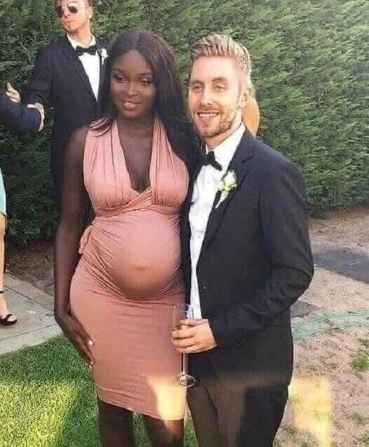 The dark-skinned model got married to a blue-eyed blonde.