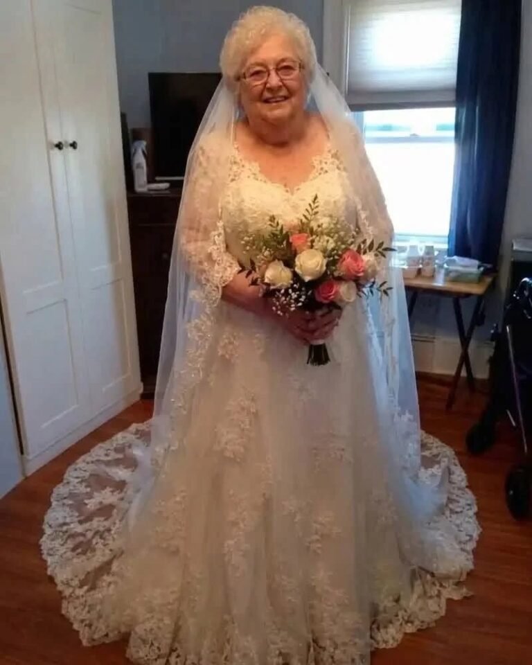 I Married My High School Sweetheart at 72 – Two Weeks After His Kids Threw Me Out, a Black Limousine Arrived at My Trailer