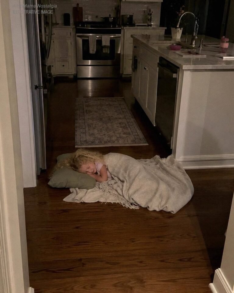 I Came Home from a Work Trip to Find My Daughter Sleeping in the Kitchen – When I Opened Her Childhood Bedroom, I Went Pale