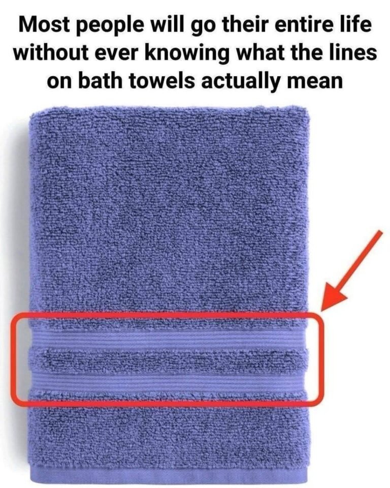 Why Do Bath Towels Have Lines? The Practical Design Detail Most People Miss