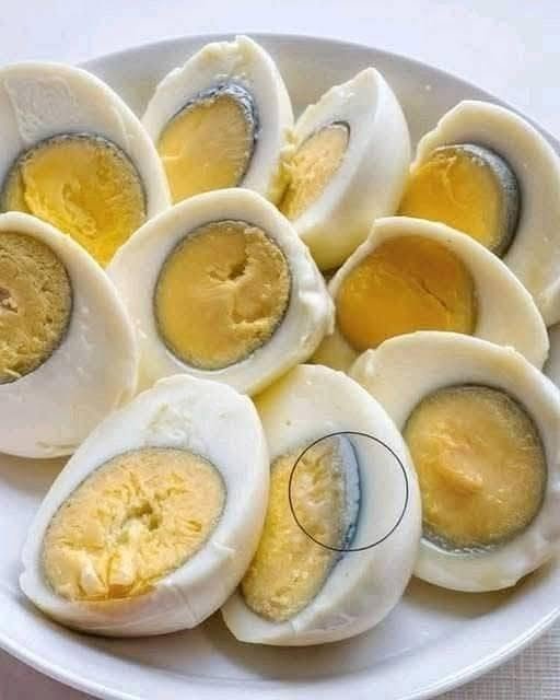 If Eggs Have a Green Ring Around Their Yolk, What Does It Mean?